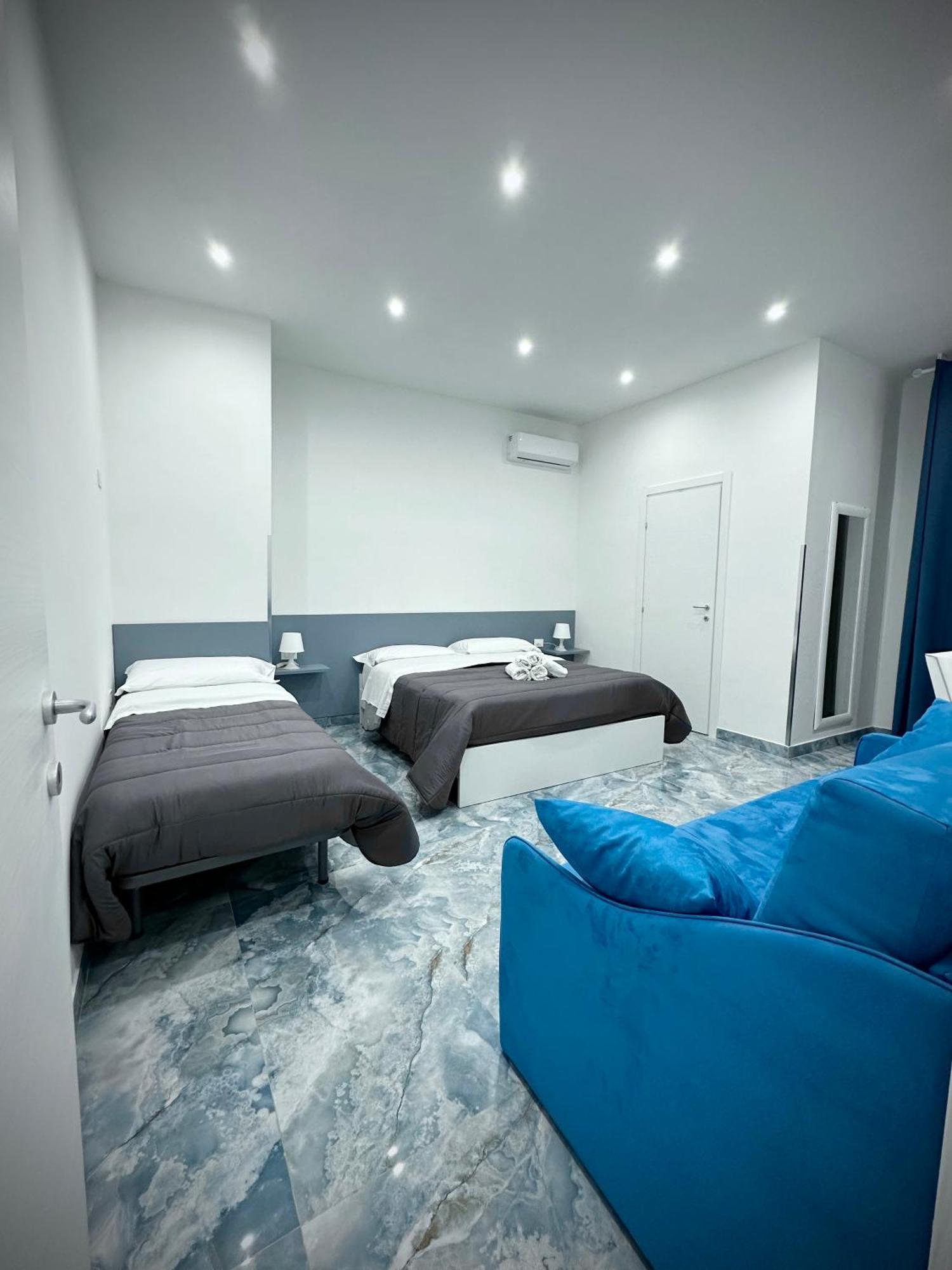 Marvit Central Luxury Naples Luaran gambar