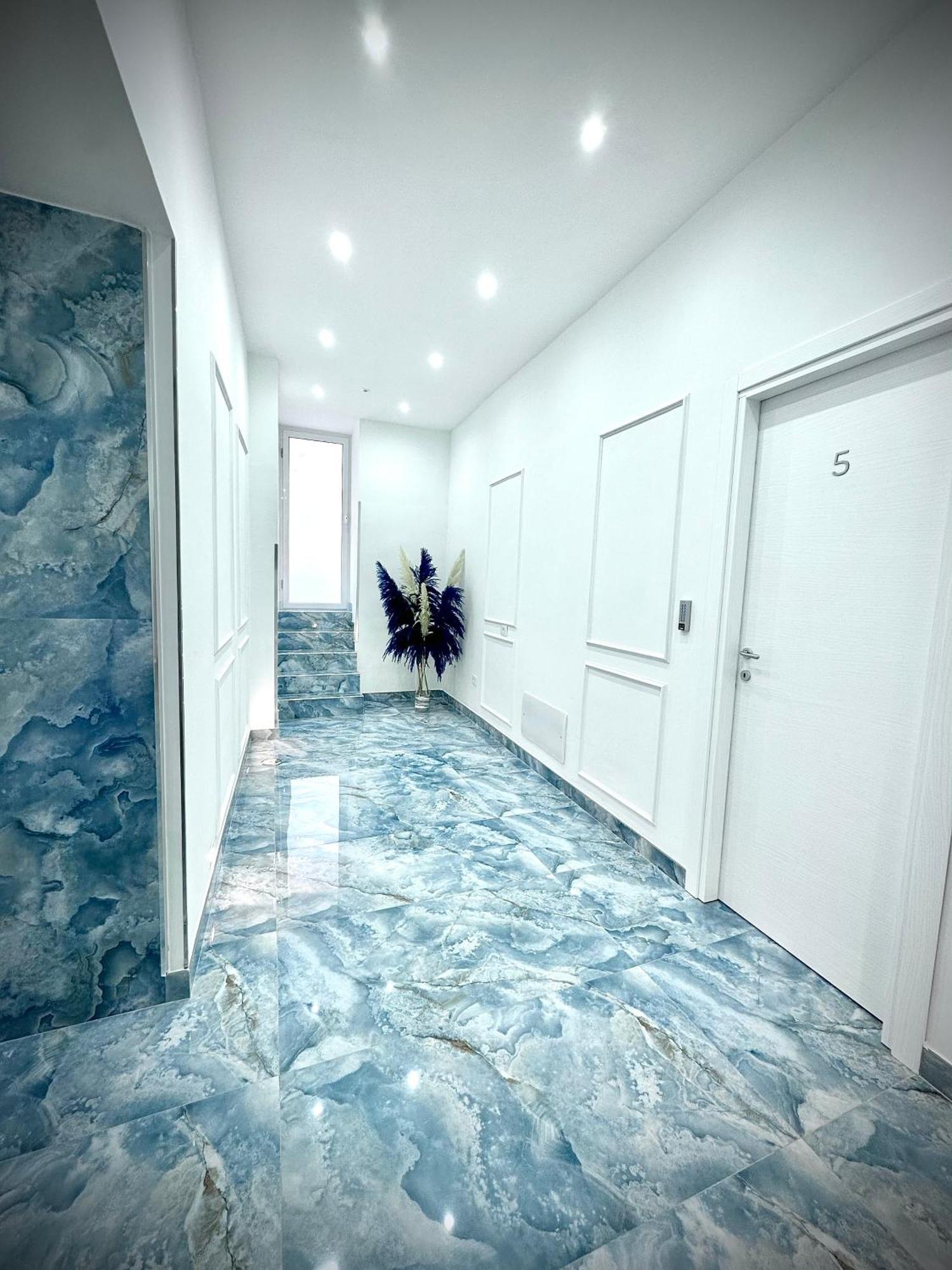 Marvit Central Luxury Naples Luaran gambar