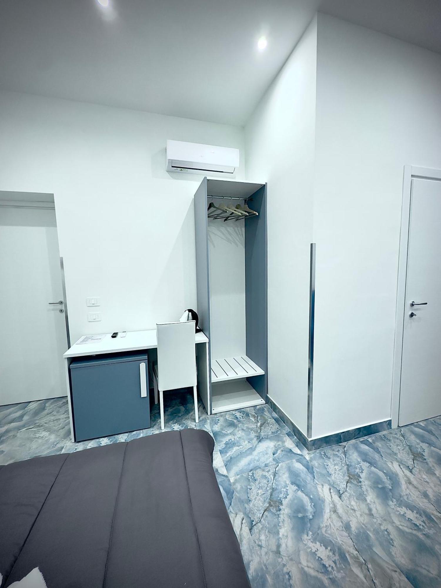Marvit Central Luxury Naples Luaran gambar