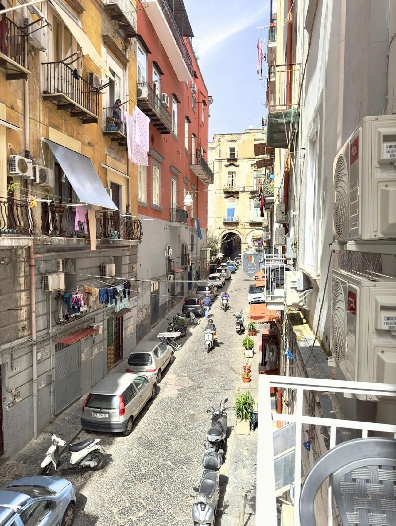 Marvit Central Luxury Naples Luaran gambar